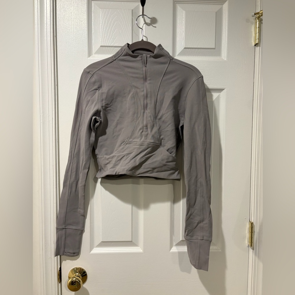 90 Degree ribbed cropped 1/2 zip athletic top